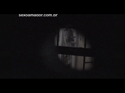 ❤️ Ξανθιά κοπέλα βιντεοσκοπήθηκε κρυφά από ηδονοβλεψία της γειτονιάς κρυμμένο πίσω από κούφια τούβλα ❌ Πόρνο ☑
